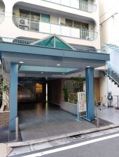 渋谷区宇田川町、マンションのエントランス画像です