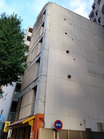 渋谷区笹塚、マンションの外観画像です