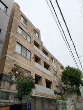 渋谷区神泉町、マンションの外観画像です