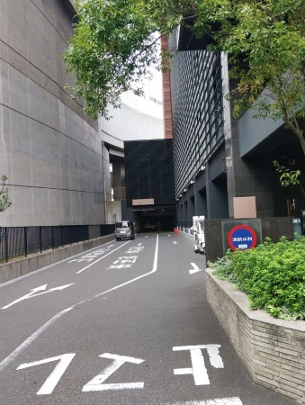 目黒区大橋、マンションの駐車場画像です