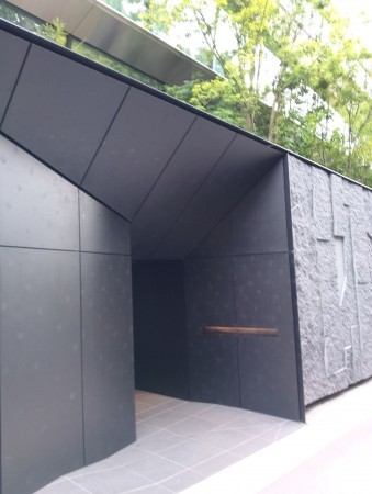 渋谷区南平台町、マンションのエントランス画像です