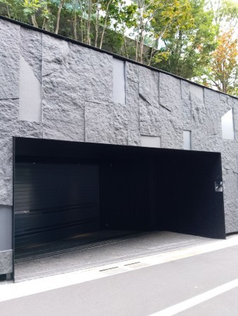 渋谷区南平台町、マンションの駐車場画像です