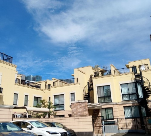 渋谷区鉢山町、マンションの画像です