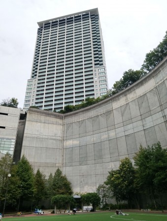 目黒区大橋、マンションの外観画像です