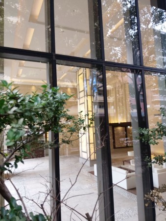 目黒区大橋、マンションのエントランス画像です