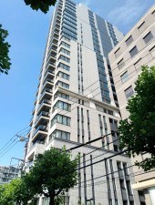 渋谷区渋谷、マンションの外観画像です