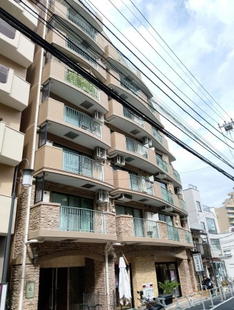 渋谷区代官山町、マンションの外観画像です