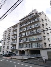 渋谷区南平台町、マンションの外観画像です