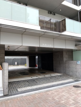 渋谷区松濤、マンションの駐車場画像です