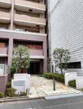 渋谷区渋谷、マンションのエントランス画像です