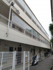 目黒区東山、マンションの外観画像です