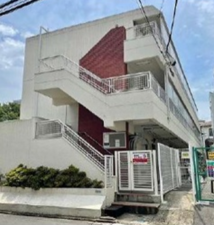 目黒区東山、マンションの外観画像です