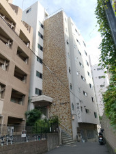 渋谷区桜丘町、マンションの外観画像です