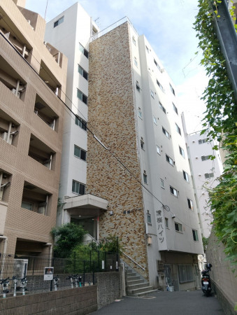 渋谷区桜丘町、マンションの外観画像です