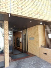 渋谷区宇田川町、マンションのエントランス画像です