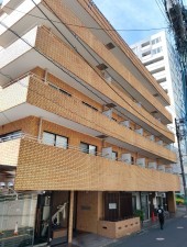 渋谷区宇田川町、マンションの外観画像です