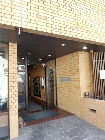 渋谷区宇田川町、マンションのエントランス画像です