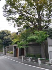 渋谷区南平台町、マンションの外観画像です