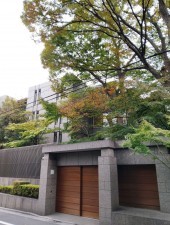 渋谷区南平台町、マンションの外観画像です