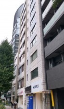渋谷区南平台町、収益物件/店舗付住宅の外観画像です