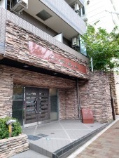 渋谷区神泉町、マンションのエントランス画像です