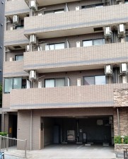 渋谷区神泉町、マンションの駐車場画像です