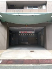 目黒区青葉台、マンションの駐車場画像です