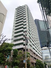 目黒区青葉台、マンションの外観画像です