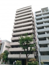 渋谷区神泉町、マンションの外観画像です