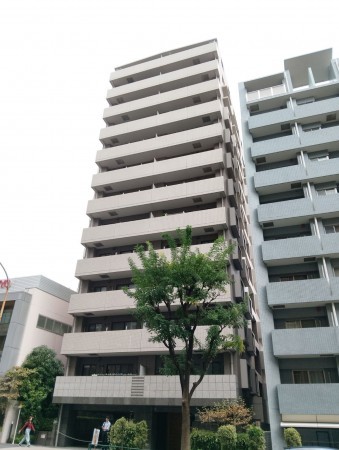 渋谷区神泉町、マンションの外観画像です