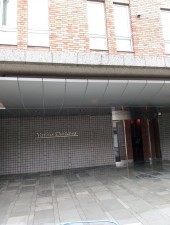 世田谷区、マンションのエントランス画像です