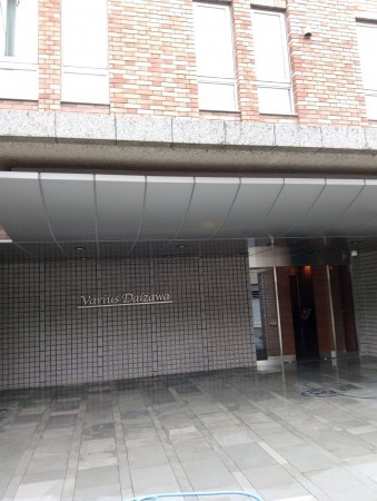 世田谷区、マンションのエントランス画像です