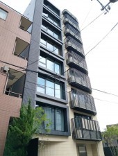 渋谷区富ヶ谷、マンションの外観画像です