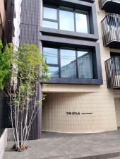 渋谷区富ヶ谷、マンションのエントランス画像です