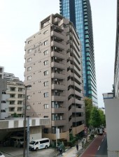 目黒区青葉台、マンションの外観画像です