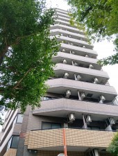 目黒区青葉台、マンションの外観画像です