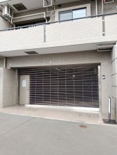 目黒区青葉台、マンションの駐車場画像です