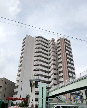 渋谷区富ヶ谷、マンションの外観画像です