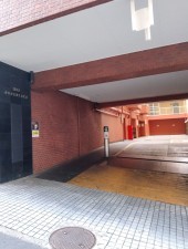 渋谷区道玄坂、収益物件/店舗付住宅の駐車場画像です