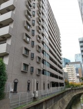 渋谷区東、マンションの外観画像です