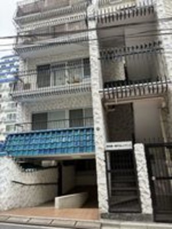 渋谷区南平台町、マンションの外観画像です