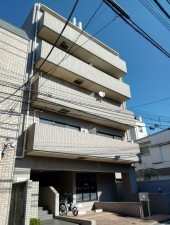 世田谷区、収益物件/住宅付店舗の外観画像です