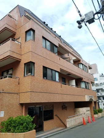 渋谷区円山町、マンションの外観画像です