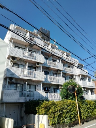 世田谷区、マンションの外観画像です