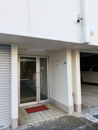 世田谷区、マンションのエントランス画像です