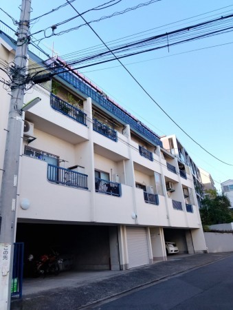 世田谷区、マンションの外観画像です