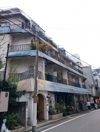 渋谷区桜丘町、収益物件/店舗の外観画像です