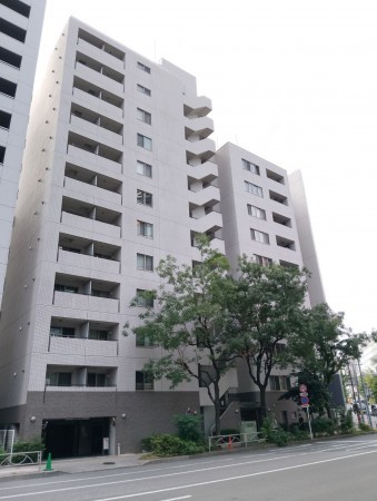 目黒区青葉台、マンションの外観画像です