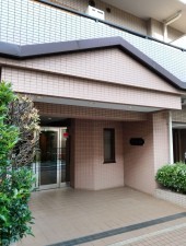 世田谷区、マンションのエントランス画像です