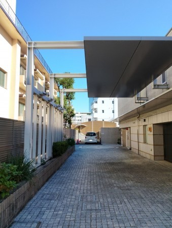 渋谷区神山町、マンションの駐車場画像です